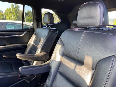 Used 2024 GMC Acadia Elevation w/ Super Cruise Package FWD image 10
