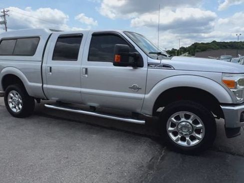 Used 2016 Ford F350 Lariat w/ Lariat Interior Package AWD/4WD image 2