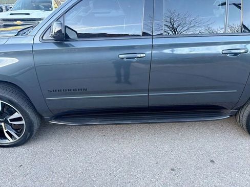 Used 2020 Chevrolet Suburban Premier image 36