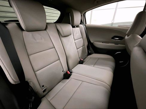 Used 2021 Honda HR-V EX-L image 26