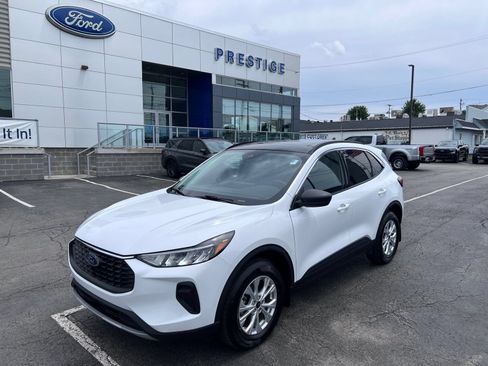 Certified 2024 Ford Escape Active w/ Tech Pack #1 AWD/4WD image 3