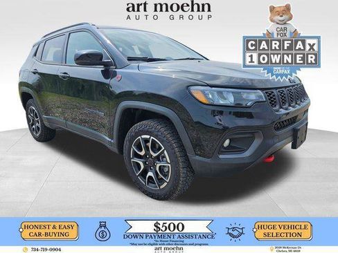 Used 2025 Jeep Compass Trailhawk AWD/4WD image 1