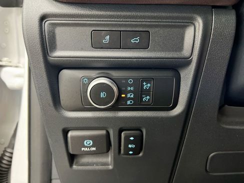 Used 2022 Ford Expedition Max Limited AWD/4WD image 19