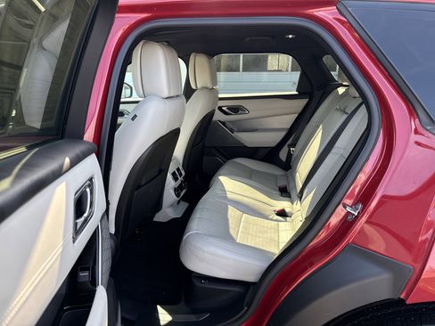 Used 2018 Land Rover Range Rover Velar R-Dynamic SE image 28