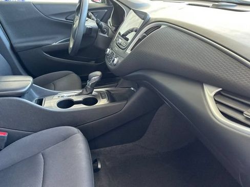 Used 2023 Chevrolet Malibu LT FWD image 17