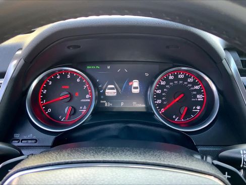 Used 2018 Toyota Camry XSE FWD image 25