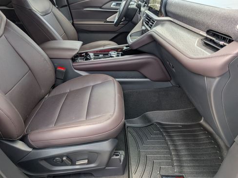 New 2026 Ford Explorer Platinum RWD image 28