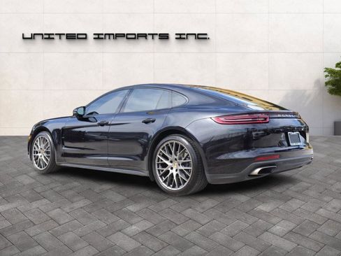 Used 2017 Porsche Panamera image 3