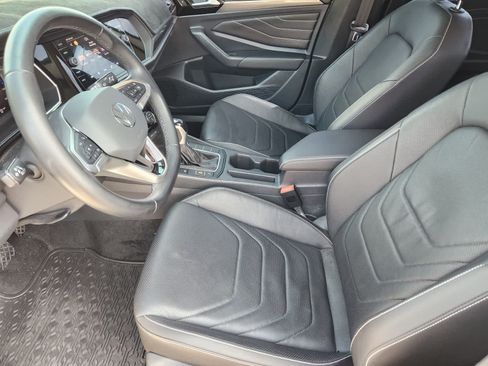 Used 2024 Volkswagen Jetta SEL FWD image 11