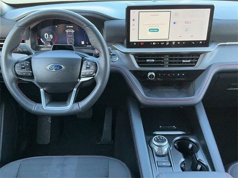 Used 2025 Ford Explorer ST-Line image 13