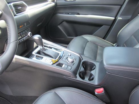 Used 2023 MAZDA CX-5 AWD 2.5 S w/ Premium Package image 16
