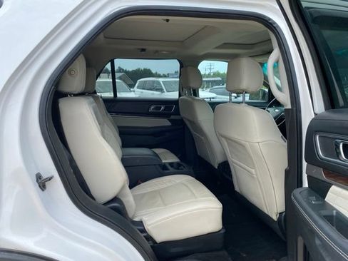 Used 2016 Ford Explorer Platinum AWD/4WD image 12