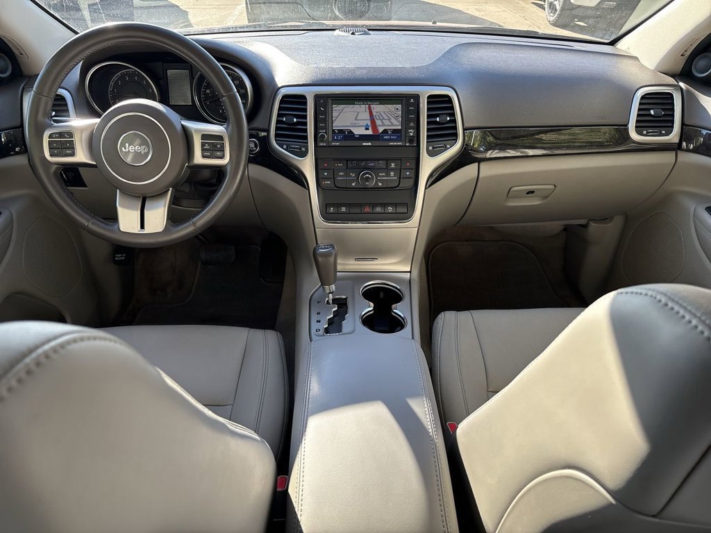 Used 2012 Jeep Grand Cherokee Laredo AWD/4WD image 25