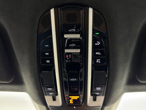Used 2022 Porsche Panamera Turbo S w/ Premium Package image 37