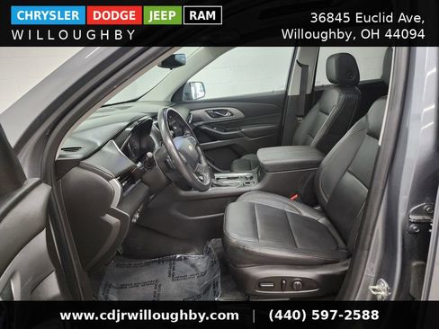 Used 2019 Chevrolet Traverse LT w/ LT Premium Package AWD/4WD image 14