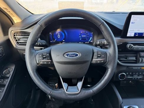 Used 2020 Ford Escape Titanium AWD/4WD image 34