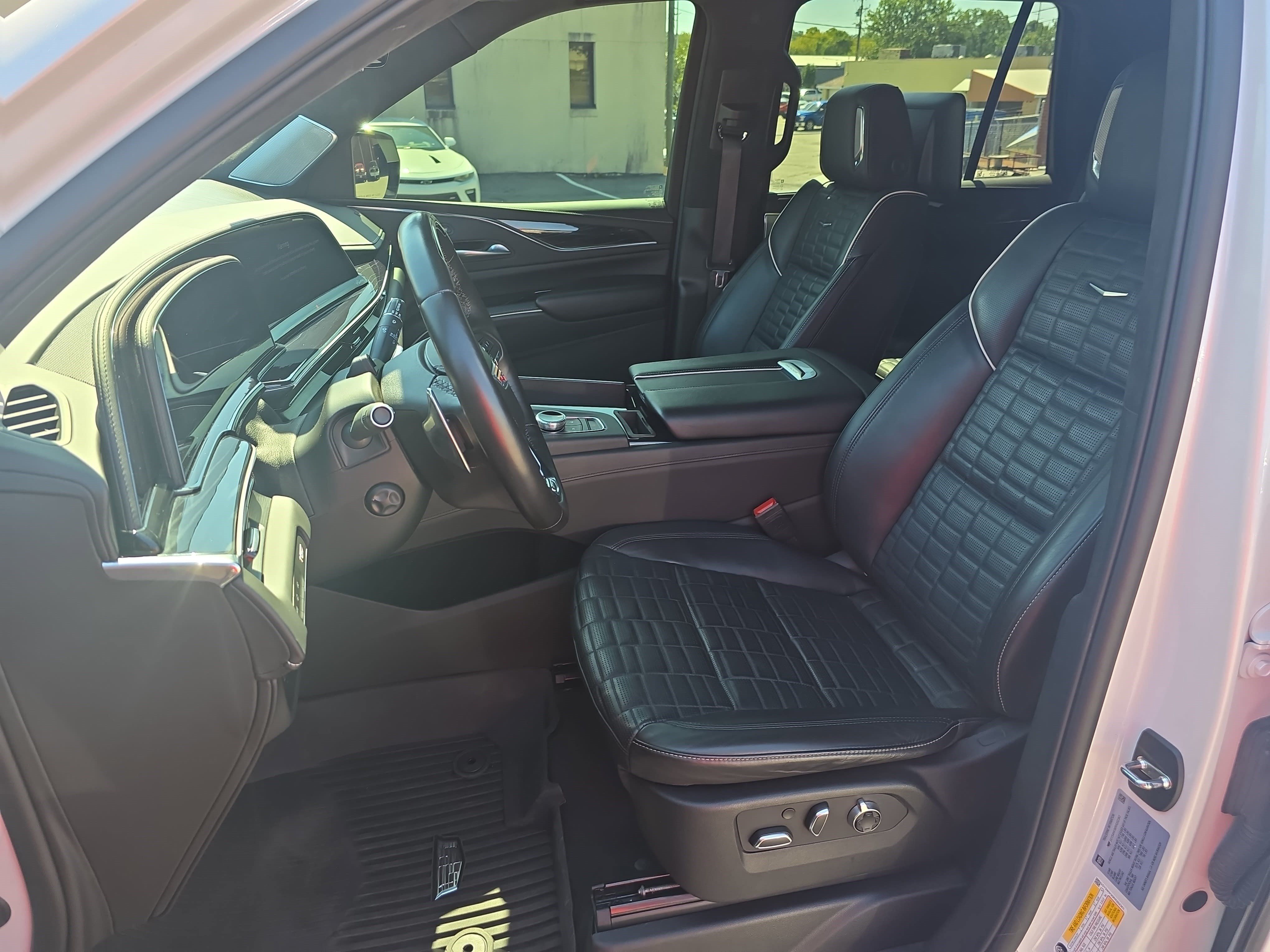 Certified 2024 Cadillac Escalade V w/ LPO, ONYX Package AWD/4WD image 16
