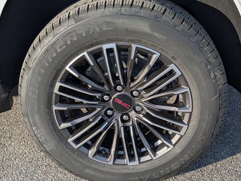 New 2026 GMC Yukon XL Elevation w/ Elevation Premium Package AWD/4WD image 10