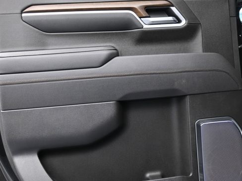 Used 2025 Chevrolet Silverado 1500 High Country w/ High Country Premium Package image 12