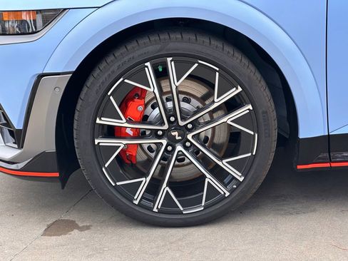 Certified 2025 Hyundai Ioniq 5 N image 9