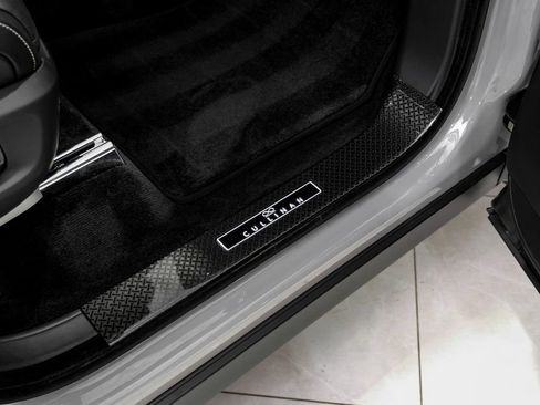 Used 2023 Rolls-Royce Cullinan Black Badge w/ Driver's Package AWD/4WD image 42