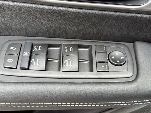 New 2026 Chrysler Voyager LX image 18