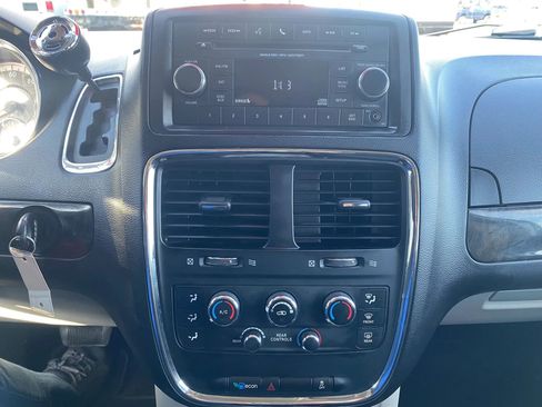 Used 2015 Dodge Grand Caravan SE w/ Quick Order Package 29E SE FWD image 13