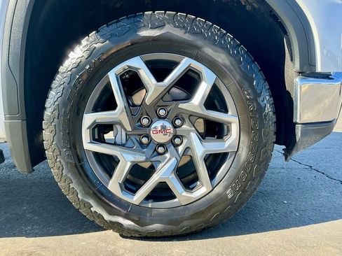 Used 2024 GMC Sierra 1500 SLT w/ SLT Premium Plus Package image 21