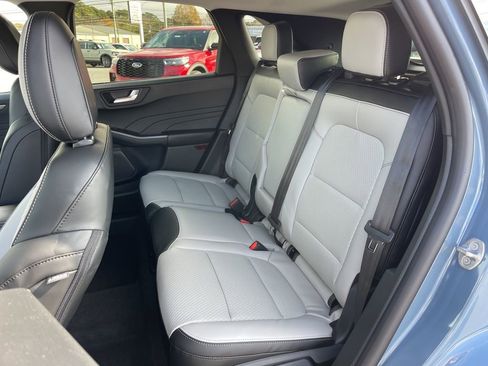 New 2026 Ford Escape SE image 17