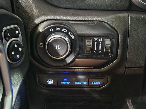 Used 2021 Jeep Wrangler Unlimited Sahara AWD/4WD image 42