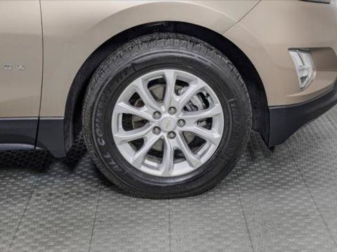 Used 2018 Chevrolet Equinox LT FWD image 32