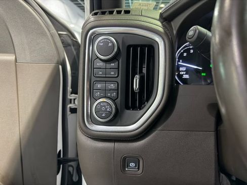 Used 2019 GMC Sierra 1500 SLT w/ SLT Premium Plus Package AWD/4WD image 26