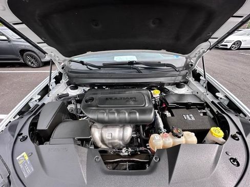 Used 2019 Jeep Cherokee Latitude w/ Popular Appearance Group FWD image 15