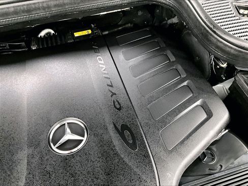 Used 2026 Mercedes-Benz GLS 450 4MATIC image 30