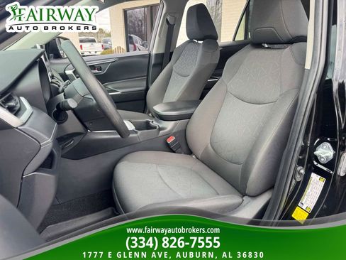 Used 2024 Toyota RAV4 AWD Hybrid image 10