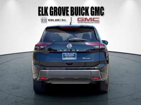 Used 2024 Nissan Rogue SV AWD/4WD image 5