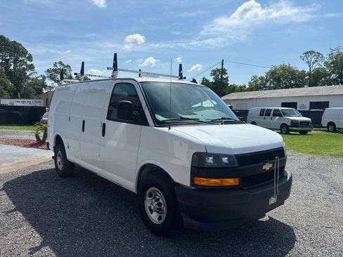 Used 2020 Chevrolet Express 2500 w/ Communications Package RWD image 3