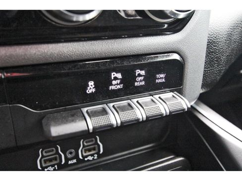 Used 2025 RAM 1500 Big Horn RWD image 29
