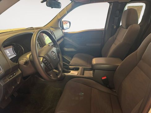 Used 2022 Nissan Frontier S RWD image 9