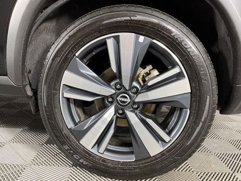 Used 2023 Nissan Rogue SL w/ SL Premium Package image 13