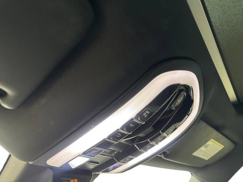 Used 2019 Porsche Macan AWD/4WD image 73