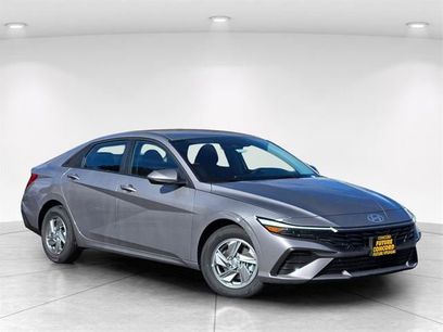 New 2026 Hyundai Elantra SE w/ Cargo Package