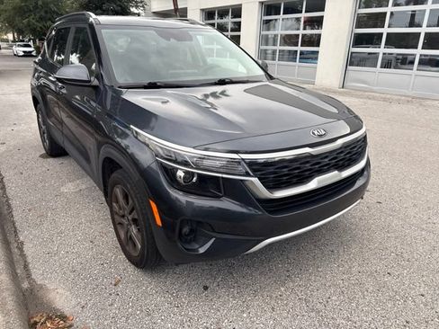 Used 2021 Kia Seltos S FWD image 6