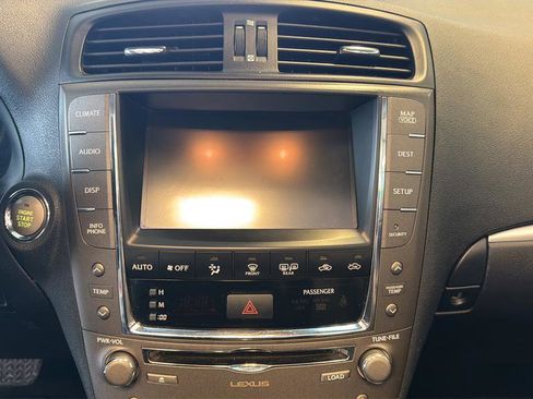 Used 2011 Lexus IS 250C w/ Luxury Pkg image 31