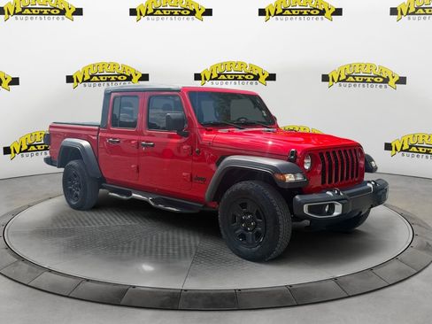 Used 2023 Jeep Gladiator Sport AWD/4WD image 7