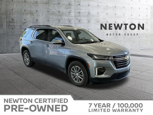 Used 2023 Chevrolet Traverse LT FWD image 1
