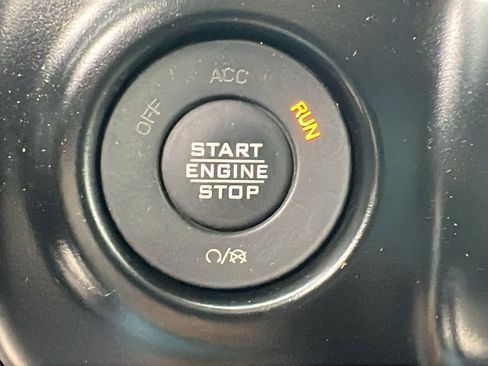 Certified 2022 Jeep Wrangler Unlimited Sport image 17