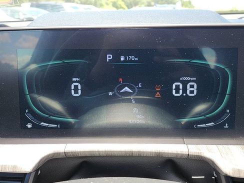 Certified 2024 Kia Telluride EX w/ EX Captain's Chair Package FWD image 34