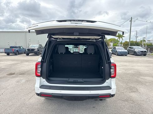 Used 2023 Ford Expedition Limited image 34