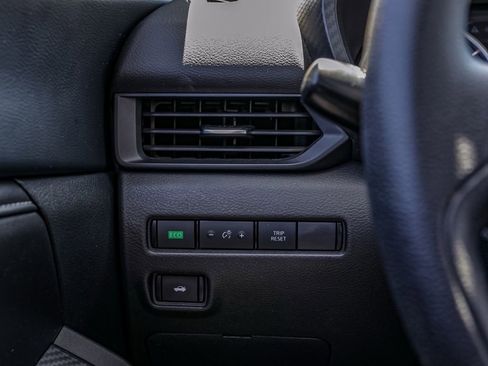 Used 2024 Nissan Sentra S FWD image 31